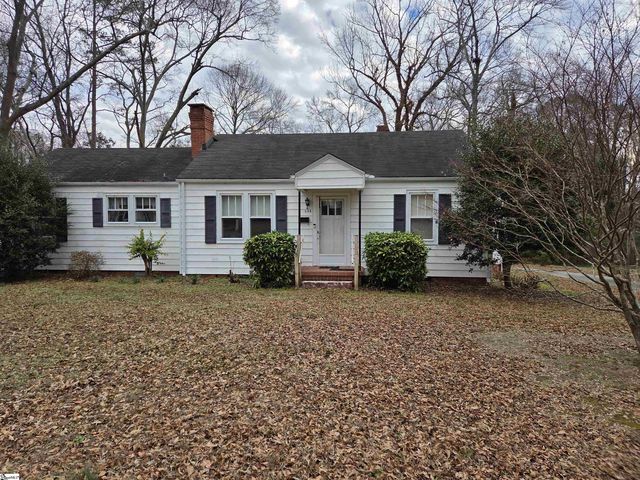 208 S  Pliney Cir, Simpsonville, SC 29681