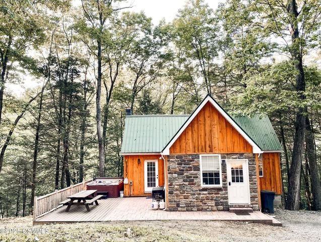 5771 Weikert Rd, Millmont, PA 17845