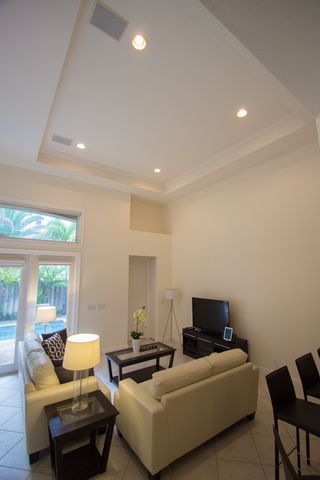 4632 Seagrape Dr, Lauderdale By The Sea, FL 33308