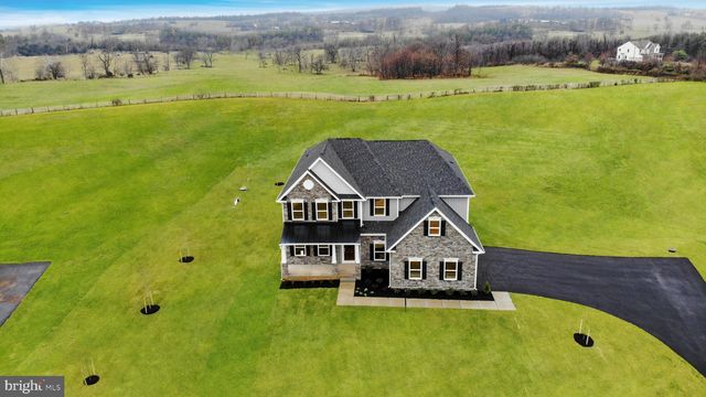 135 Pomme Cir, Stephens City, VA 22655