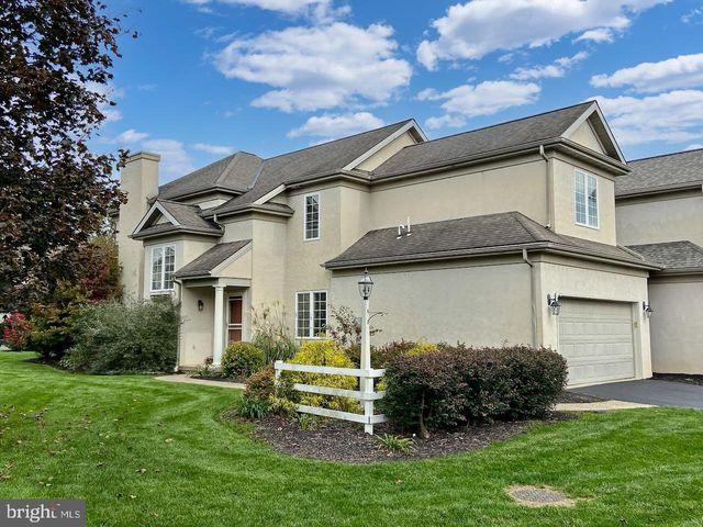 760 Woodfield Dr, Lititz, PA 17543