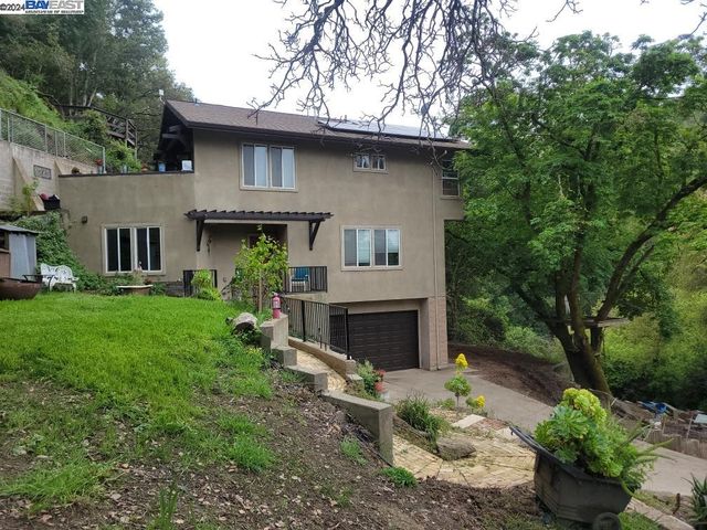 17906 Cull Canyon Rd, Castro Valley, CA 94552