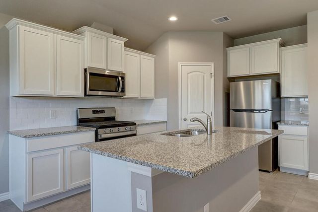1278 Carnaby St, Corpus Christi, TX 78415