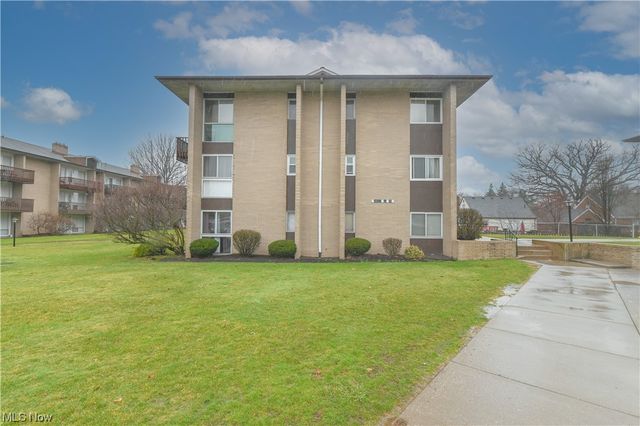 10416 N  Church Dr #317, Parma Heights, OH 44130