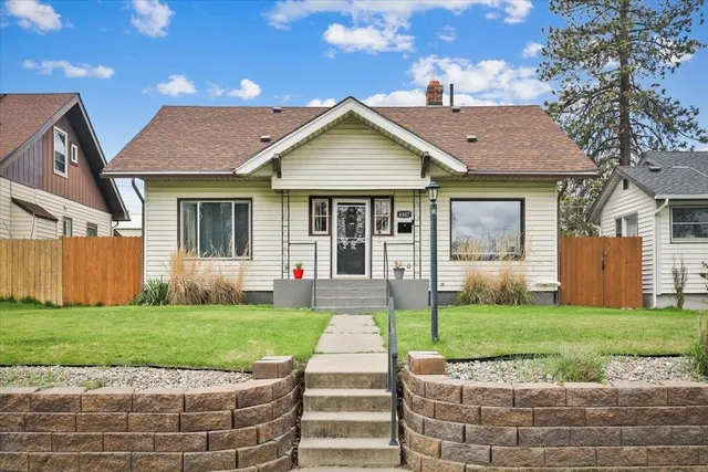 4807 N  Madison St, Spokane, WA 99205