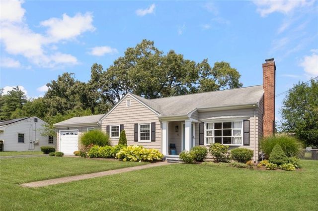 5 Beverly Dr, Lincoln, RI 02865