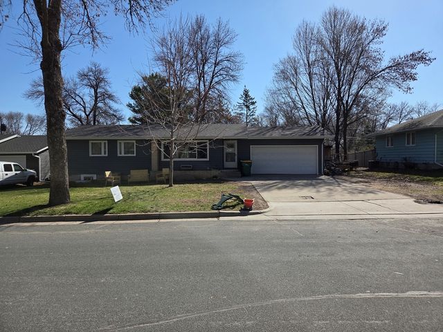 520 Maple St, Dassel, MN 55325