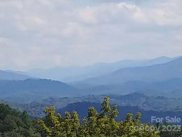 44 Thomas Divide Way, Bryson City, NC 28713