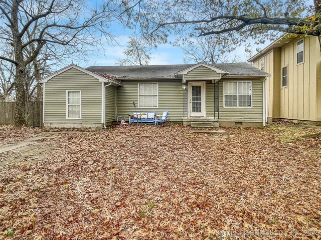 1304 Summit St, Muskogee, OK 74403