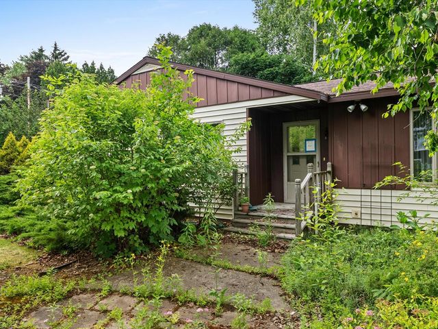 1814 Utah St, Sturgeon Bay, WI 54235