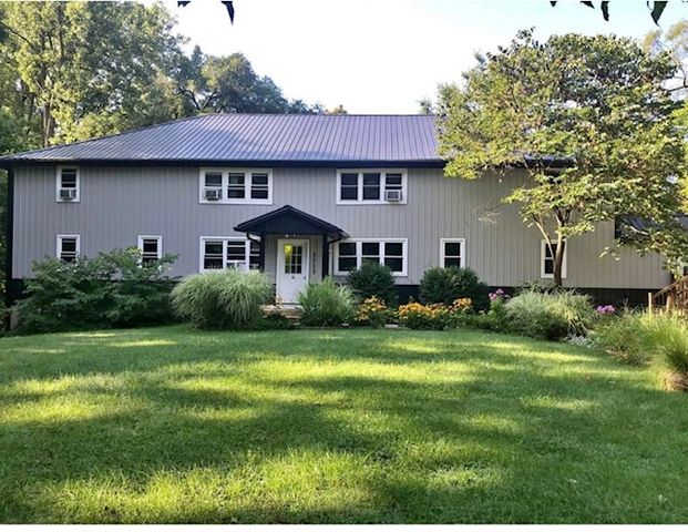 1513 Bond St #3, Niles, MI 49120