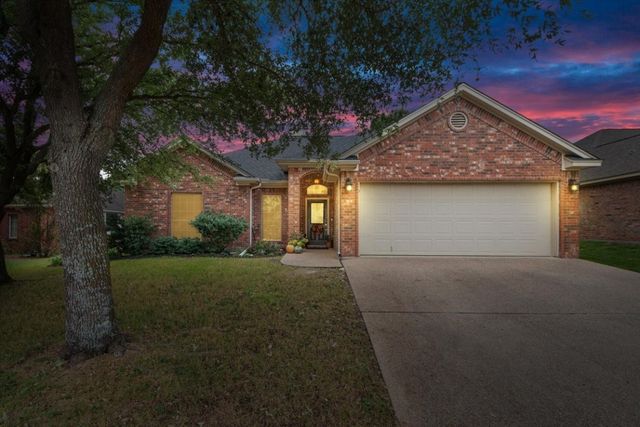 3021 Concho Bend Dr, Woodway, TX 76712