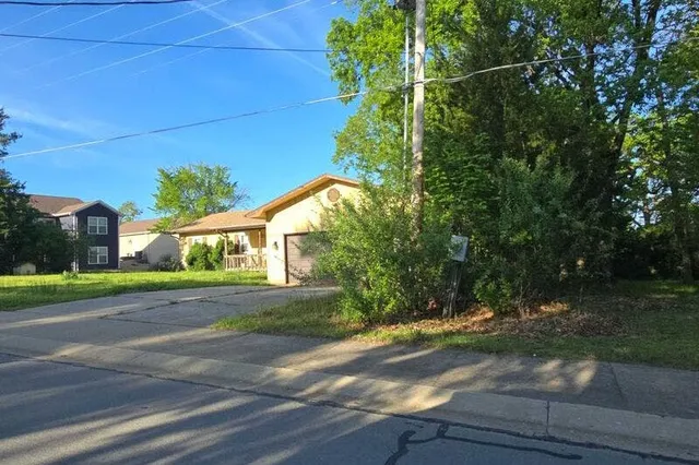 4585 Deer Run Dr, Osage Beach, MO 65065