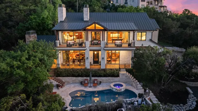 9200 Stallion Dr, Austin, TX 78733