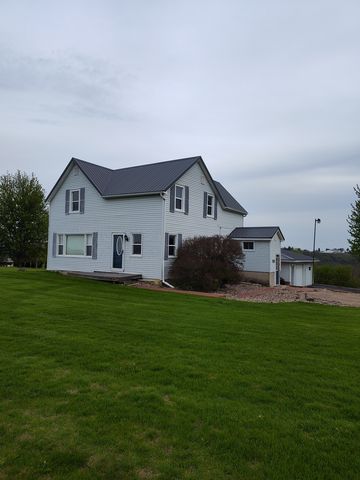 16228 Humke Rd, Dubuque, IA 52002