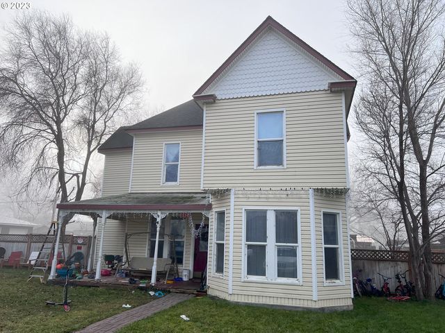 120 W  2nd St, Ione, OR 97843