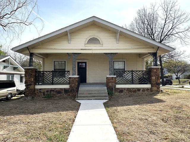1147 S  Newport Ave, Tulsa, OK 74120