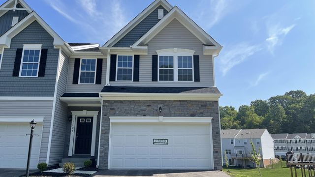 1707 Canterbury Dr, Imperial, PA 15126