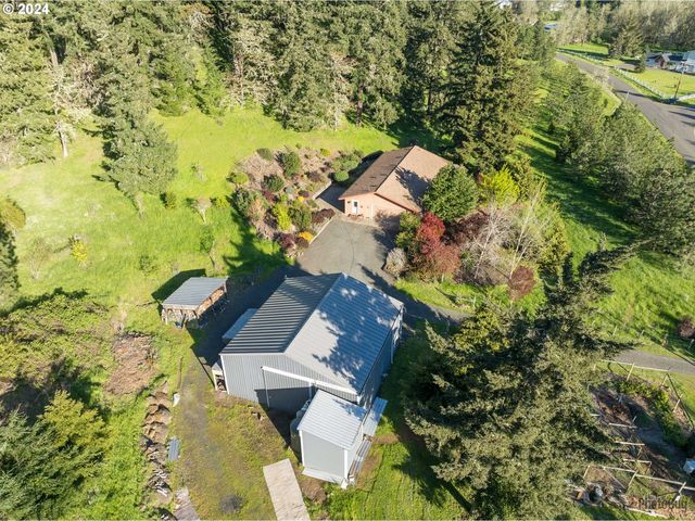 85301 Peaceful Valley Ln, Eugene, OR 97405