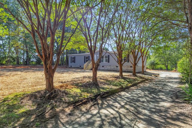 305 Wilkins Ford Rd, Inman, SC 29349