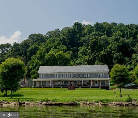 2092 Long Level Rd, Wrightsville, PA 17368