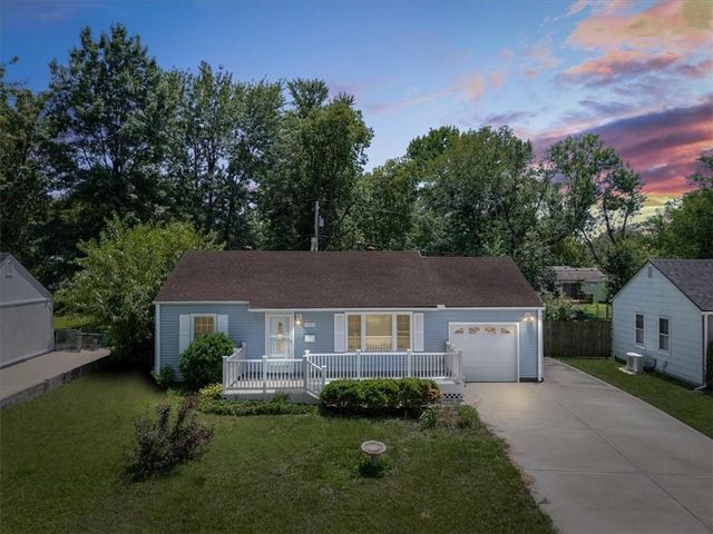11425 W  68th Ter, Shawnee, KS 66203
