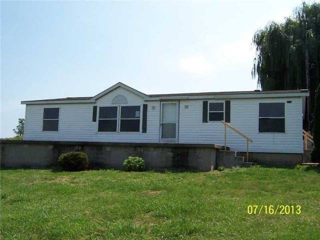 432 Duck Pond Rd, Connellsville, PA 15425