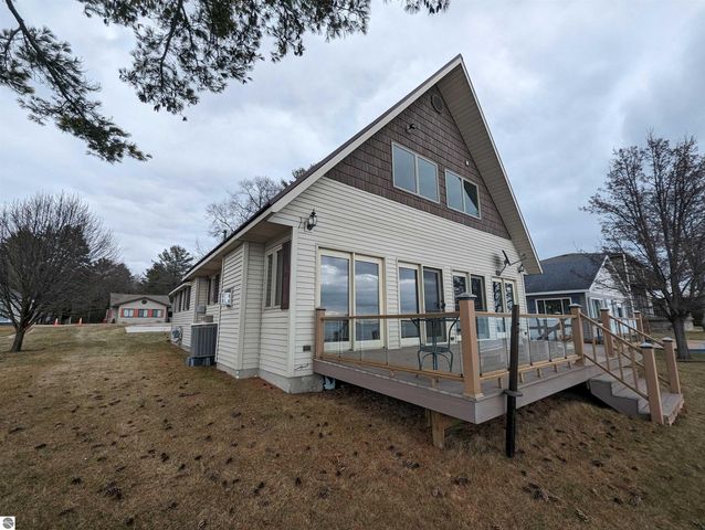 4892 W  Center St, Au Gres, MI 48703