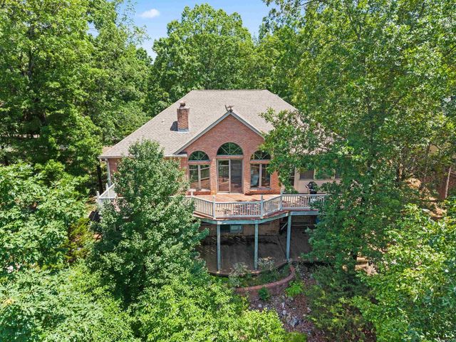 15 Lago Dr, Hot Springs, AR 71909