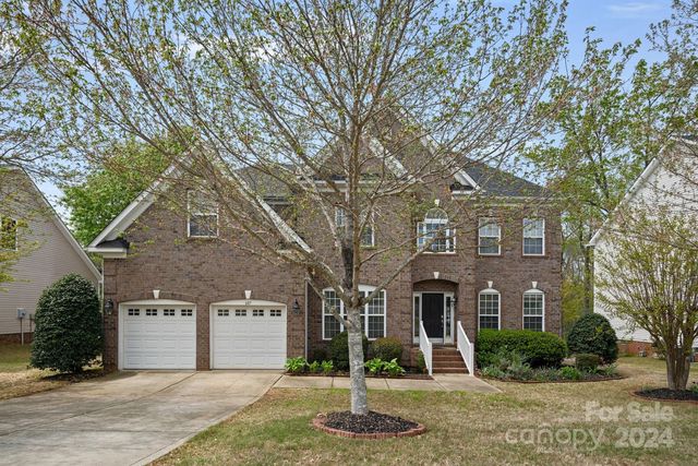 607 Evening Mist Dr, Fort Mill, SC 29708