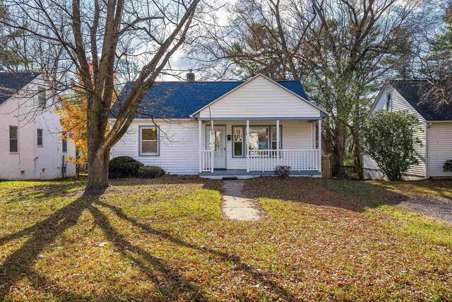 2224 Mount Vernon St, Waynesboro, VA 22980