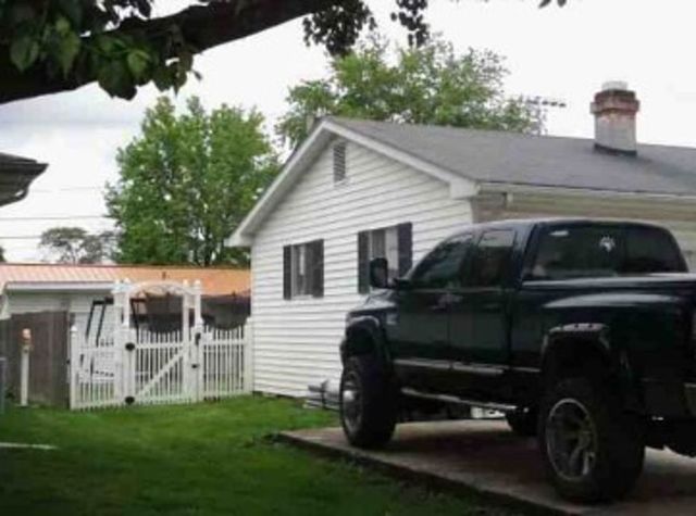 309 Charles St, Red Bud, IL 62278