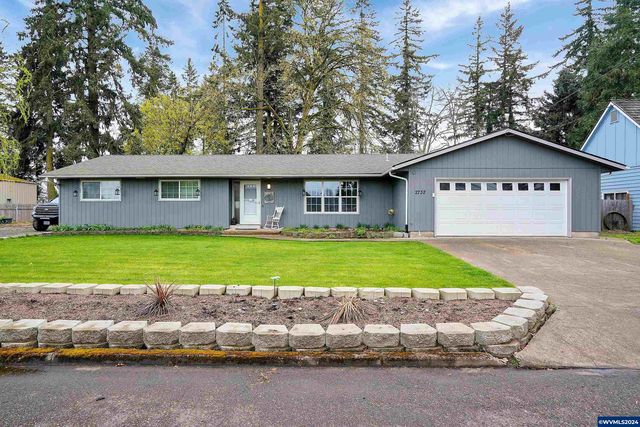 2732 Quartz St NE, Salem, OR 97303