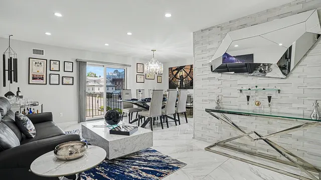 825 Riverside Ave, Lyndhurst, NJ 07071