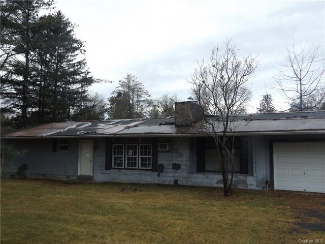 267 State Route 32 S, New Paltz, NY 12561