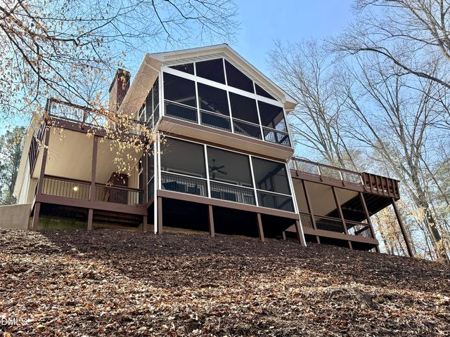 250 Bunny Rabbit Rd, Leasburg, NC 27291