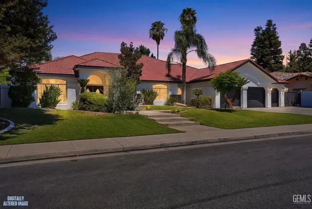 2305 Nantes Way, Bakersfield, CA 93311