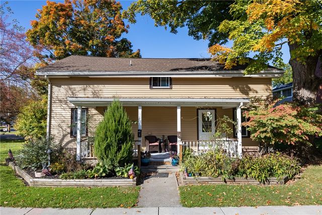 44 Water St, Dundee, NY 14837