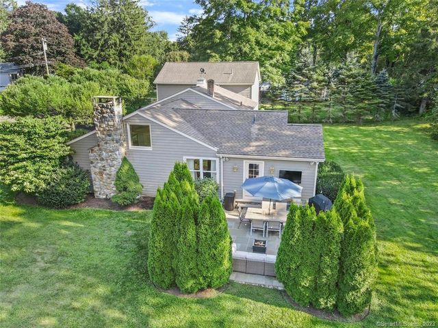 33 Shaker Rd, New Canaan, CT 06840