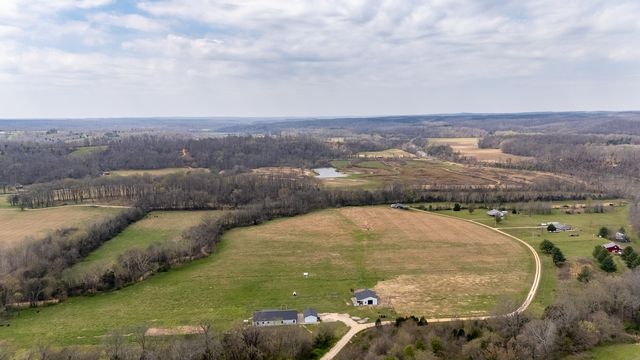 125 Ashland Rd, Waynesboro, TN 38485