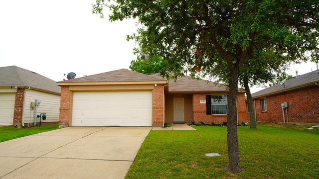 2024 Wildwood Dr, Forney, TX 75126