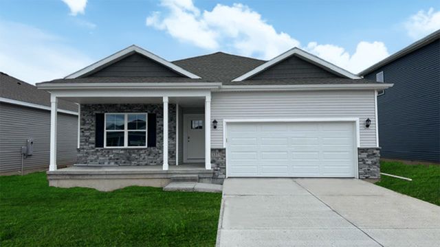 5128 168th St, Urbandale, IA 50323