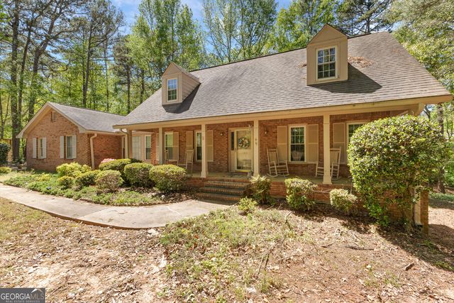 180 Wyngate Cir, Fayetteville, GA 30215