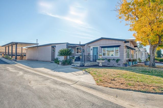 17468 Bluewater Bay Ln, Friant, CA 93626