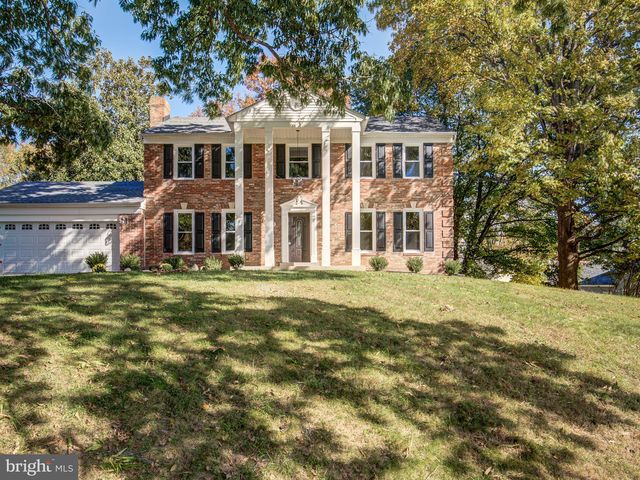 16905 Old Colony Way, Rockville, MD 20853