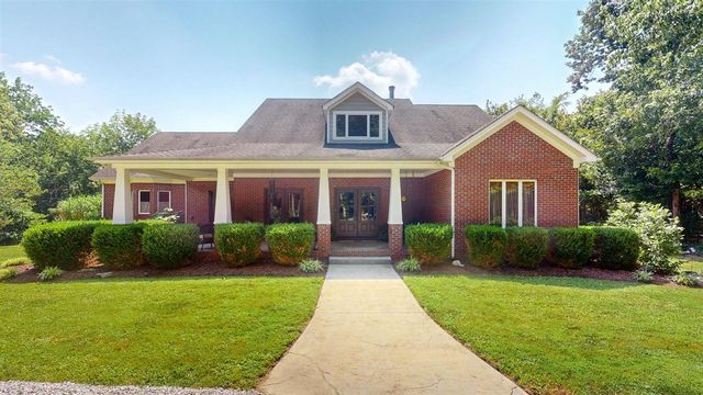 1505 Brookwood Dr, Bowling Green, KY 42101