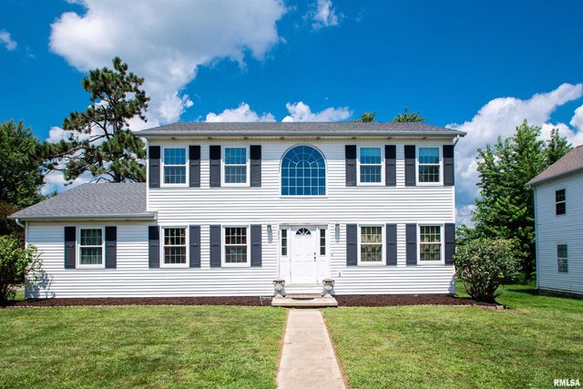 500 E  North St, Danvers, IL 61732