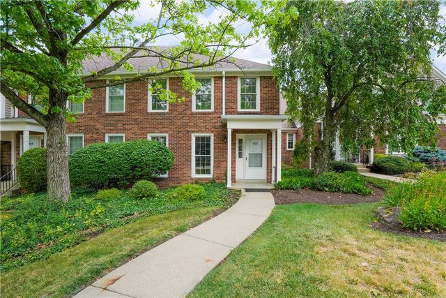 402 Royal Ct, Pittsburgh, PA 15234