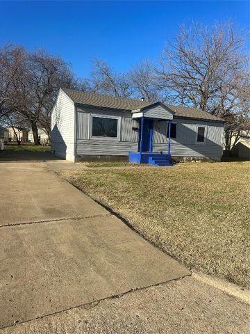 519 Foster Pl, Midwest City, OK 73110
