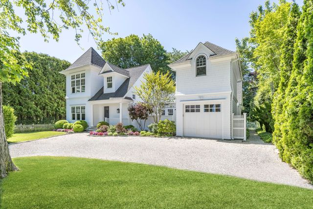 61 Dayton Ln, East Hampton, NY 11937